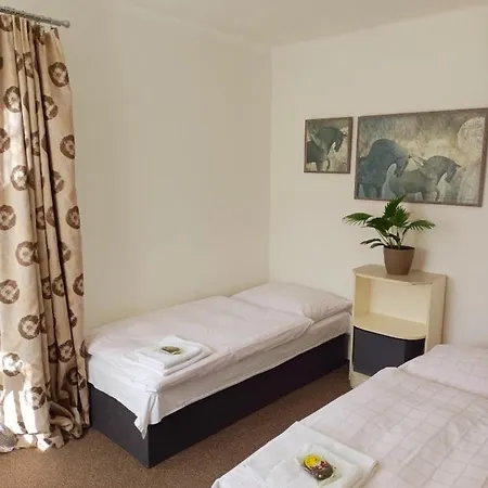 Lovely Room And Free Parking Prague Exterior photo